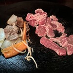 Jingisukan to kaisen marugoto hokkaidou zekkouchou - ラムジンギスカン　焼肉メニューも豊富