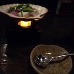 酒盃 - 湯気が出てきたら、自分で鯛を裏返します