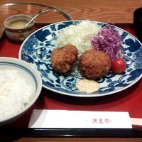 横浜 瀬里奈 浪漫茶屋 - 特製メンチカツ