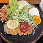 やきかつ太郎 - キャベツ盛り盛り　ケチャップの主張が少し