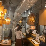 炭火焼 MARU - 店内