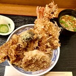 我天 - 穴子天、海老、牡蠣2つ、野菜色々