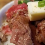塩そば専門店 桑ばら - 黒毛和牛のレア肉丼と塩そばの定食