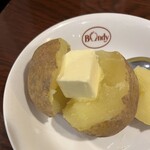 欧風カレー ボンディ - シンプルなじゃがバターが美味しすぎる！そのまま食べてもカレーに入れても美味しい♥️