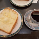 Cafe La MILLE - 料理写真:モーニング（厚切りトースト、ブレンド）