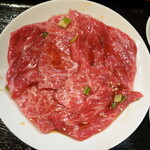 焼肉 わがんせ - ランチメニューの中の”葉山石井牛ロース” 100g８枚です。