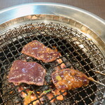 焼肉 わがんせ - 半レバー：“ホルモン”、且つ“味噌ダレ”で味付けされていますので、最後です。