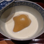 廣澤 - 栗と杏仁のしるこ、ジャスミン茶の白玉入り