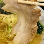 らーめん ICHI - 大ぶりなチャーシュー♫