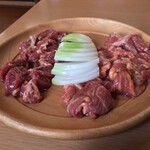 ジンギスカン白樺 - ジンギスカン白樺(北海道帯広市清川町)マトンジンギスカン 730円・ラムジンギスカン 950円