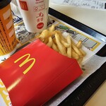 McDonald's - マックフライポテトMです。
