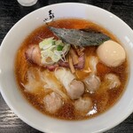 Shina Soba Komuro - ワンタンメン 醤油（ワンタン５ヶ）＆味付け玉子