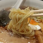大安吉日 - 麺は細麺