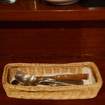 ビストロ コゥジィ - カラトリーセット。