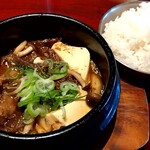 韓国宮廷料理ヨンドン - 吉田の煮込みランチ、牛すじ煮込みとライス♪