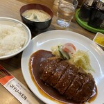 洋食の店 自由軒 - 料理写真:日替りランチ、メンチカツ900円