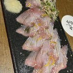 鮨 炉端焼 日本酒 六方 - 鰤アツアツ胡麻油炙り