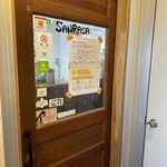 東新宿 サンラサー - 店内入り口