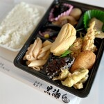 黒潮 - 茄子味噌と唐揚げと西京焼の弁当・ご飯大盛（600円）