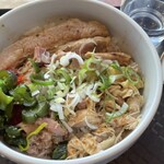 たまねぎ本舗 さすらい屋 - 三食丼(900円)