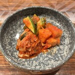 焼肉処 たつ吉 - キムチ盛り合わせ
