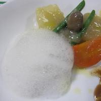 イル ギオットーネ ディ ピュー - 色とりどりのお野菜のバーニャカウダ「黄柚子の泡」を添えて