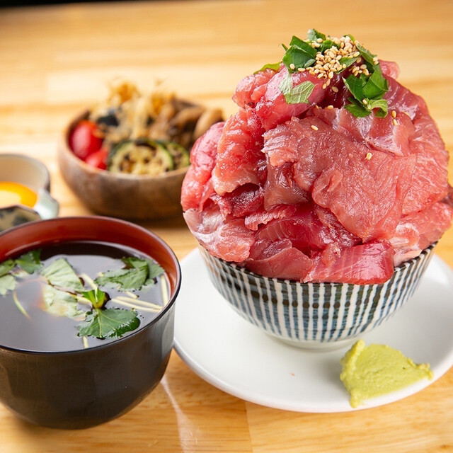鬼面　茶碗？　丼？　鬼瓦風 粋瓦 鬼面氷（きめんごおり）：ぷんぷん