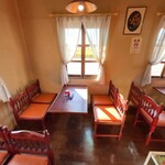 ハッピー - 店内