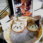 ねこぱんの店 あぽろん - ねこ型食パンスライス