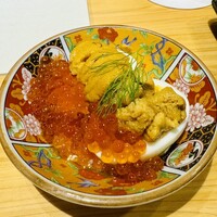 串揚げ アガルコメ。 恵比寿店 - 生ウニいくらのせウフマヨ 半熟玉子と特製トリュフマヨ 748円
                    2023年12月11日