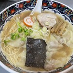 平和軒 - ワンタン麺