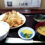 Honmaru - 豚の生姜焼き定食￥750