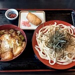 武州めん - 旨辛ごま肉汁うどん並とおいなりさん