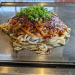 にかいのてっぱん キッチンK - 肉玉うどん  ライストッピング