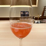 江戸焼肉 - 苺（あまおう）とシャンパン（ボランジェ）のカクテル
