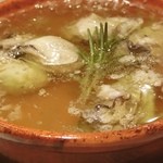 マル イ ティエラ - 牡蠣のアヒージョ