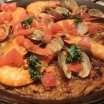 マル イ ティエラ - 魚介とトマトのパエリア