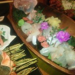 個室居酒屋 にっぽん市 - 7種のお刺身花畑盛り(1380円)