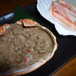 蒸しガニと蟹味噌甲羅焼き(780円)