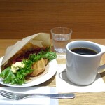 OGAWA COFFEE  - たまごサラダとしば漬けのクロワッサンサンド、オリジナルブレンド