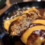 うら銀座くらぶ - ハンバーグ（デミグラスソース）　断面