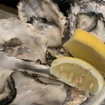 魚とワインはなたれThe Fishand Oysters - 