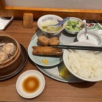 鶏中華 ヤンヤン飯店 - 