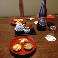 明神下 神田川 本店 - 瓶ビールと先付け