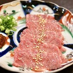 ルッカ - 和牛刺し辛味噌和え