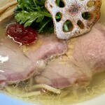 らぁ麺やまぐち - 限定「麵屋一燈」コラボ「極みしじみらぁ麺」1380円