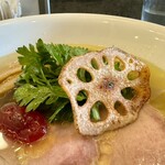 らぁ麺やまぐち - 限定「麵屋一燈」コラボ「極みしじみらぁ麺」1380円