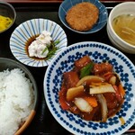 中国料理　大徳 - 酢豚定食　900円