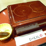 うなぎ和食 しら河 - 上うな重　中はどうかな？