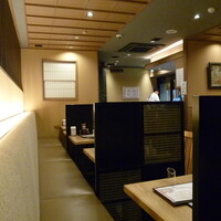 うなぎ和食 しら河 名駅店 - 店内　静かで落ち着いた和の雰囲気